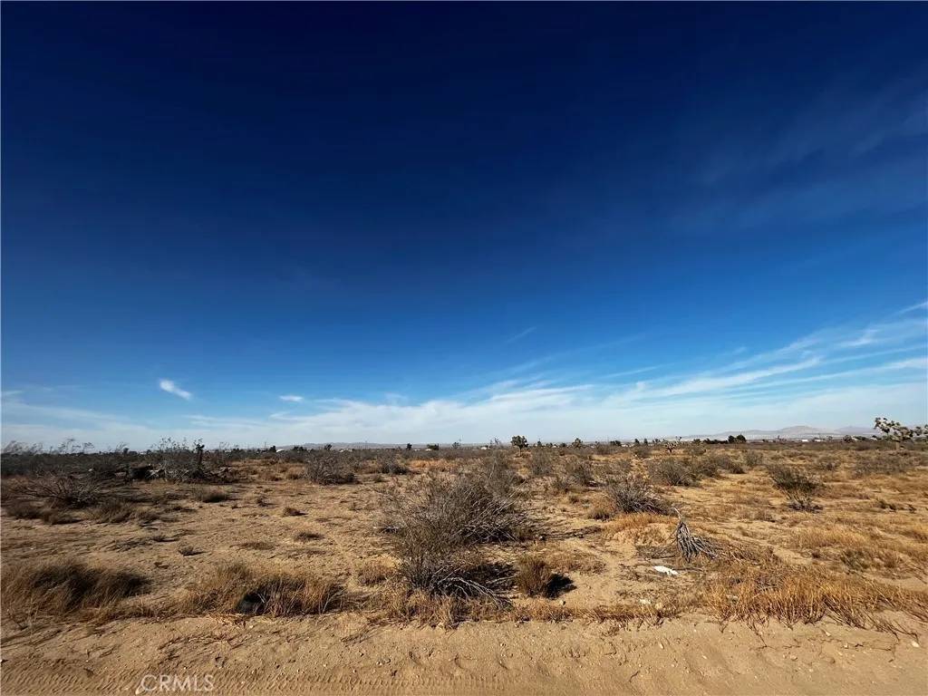 Phelan, CA 92371,11300 Caughlin