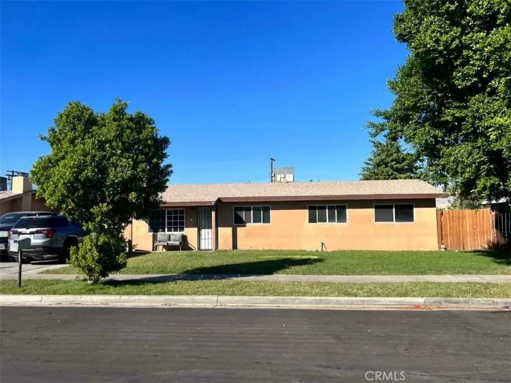 Indio, CA 92201,82674 Smoke Tree Avenue