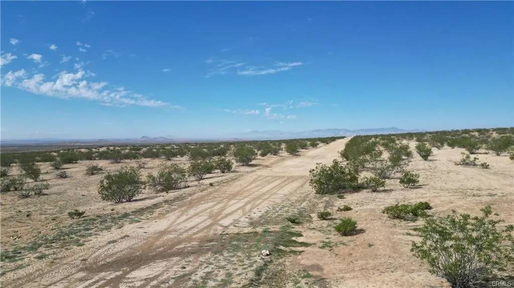 Hinkley, CA 92347,0 ,