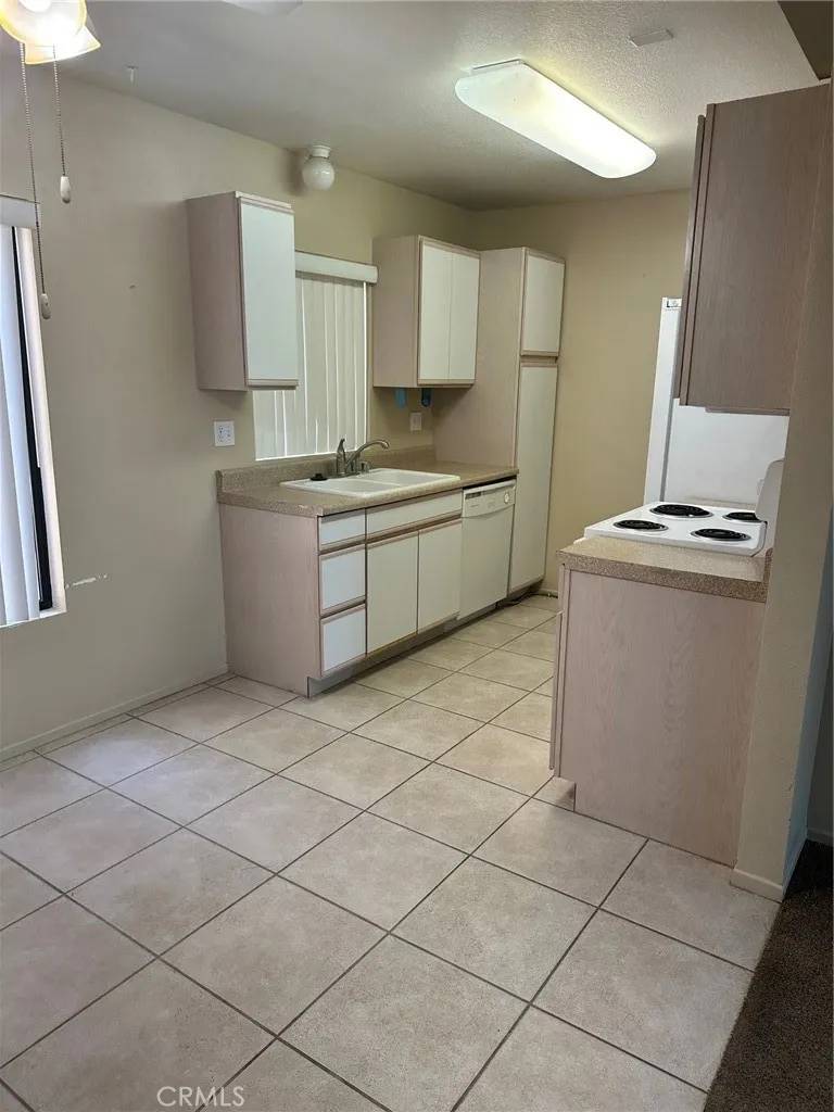 Palm Springs, CA 92262,1411 Sunrise Way #4