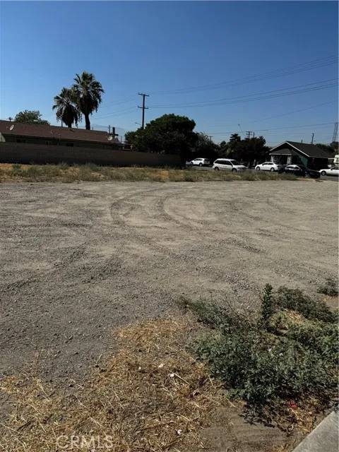 Colton, CA 92324,233 S La Cadena
