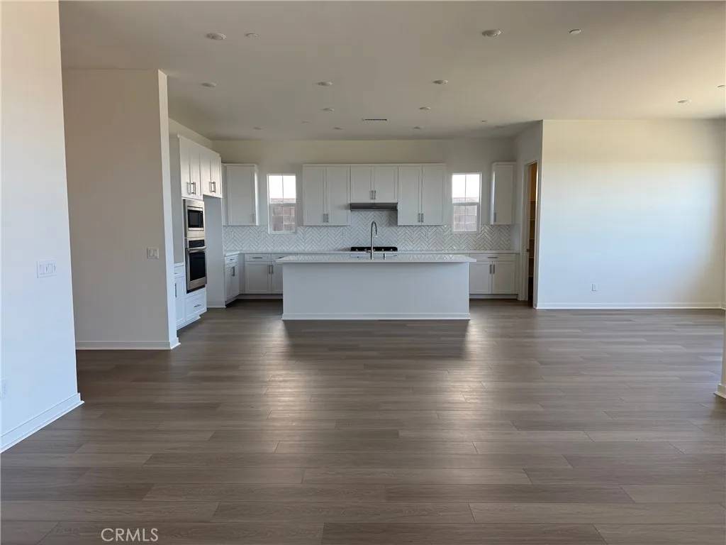 Fontana, CA 92336,15949 Conservatory Drive