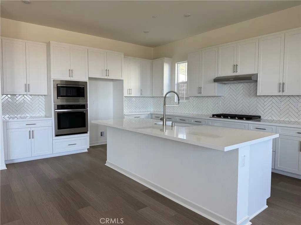 Fontana, CA 92336,15949 Conservatory Drive