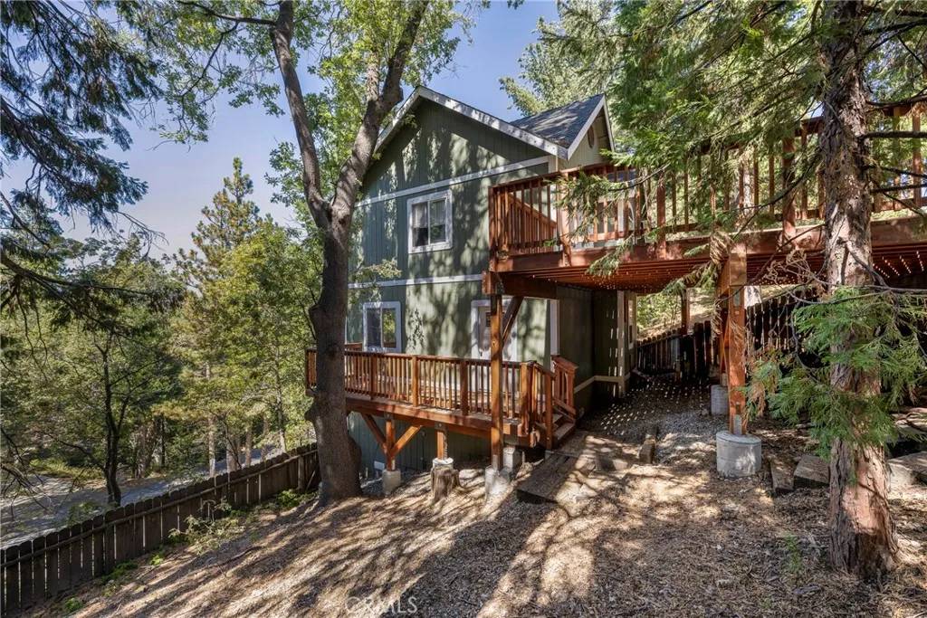 Lake Arrowhead, CA 92352,305 Summit Road