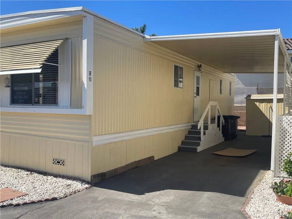 Hawaiian Gardens, CA 90716,12550 Carson #20