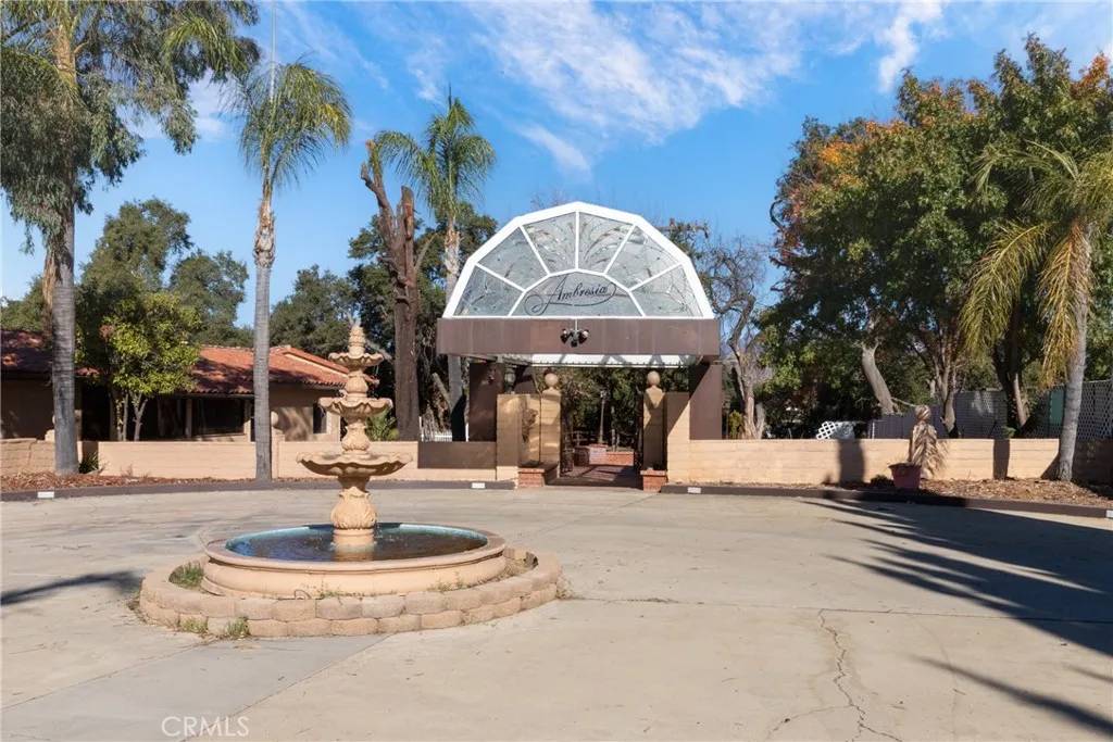 Calimesa, CA 92320,876 W Avenue L