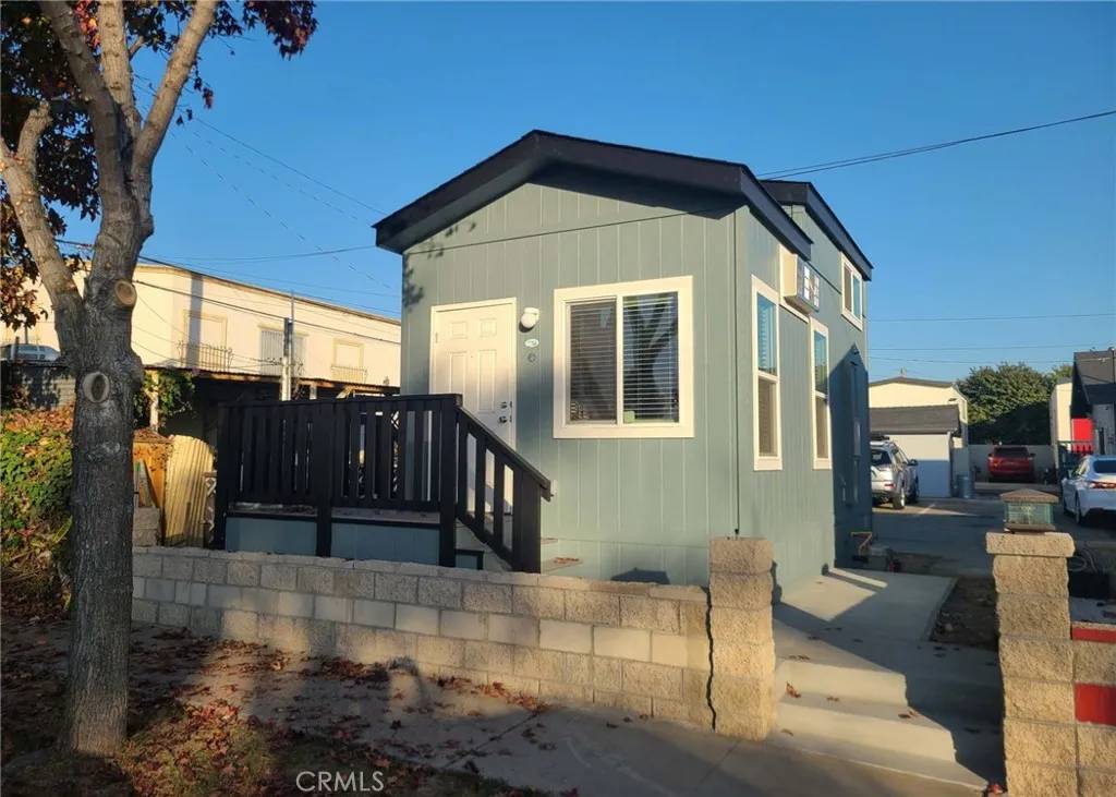 La Habra, CA 90631,313 W 1st #M