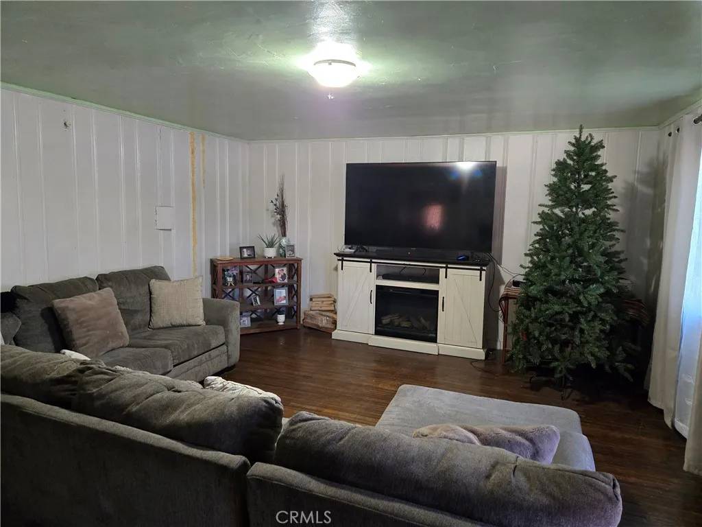 El Monte, CA 91733,11034 Klingerman Street