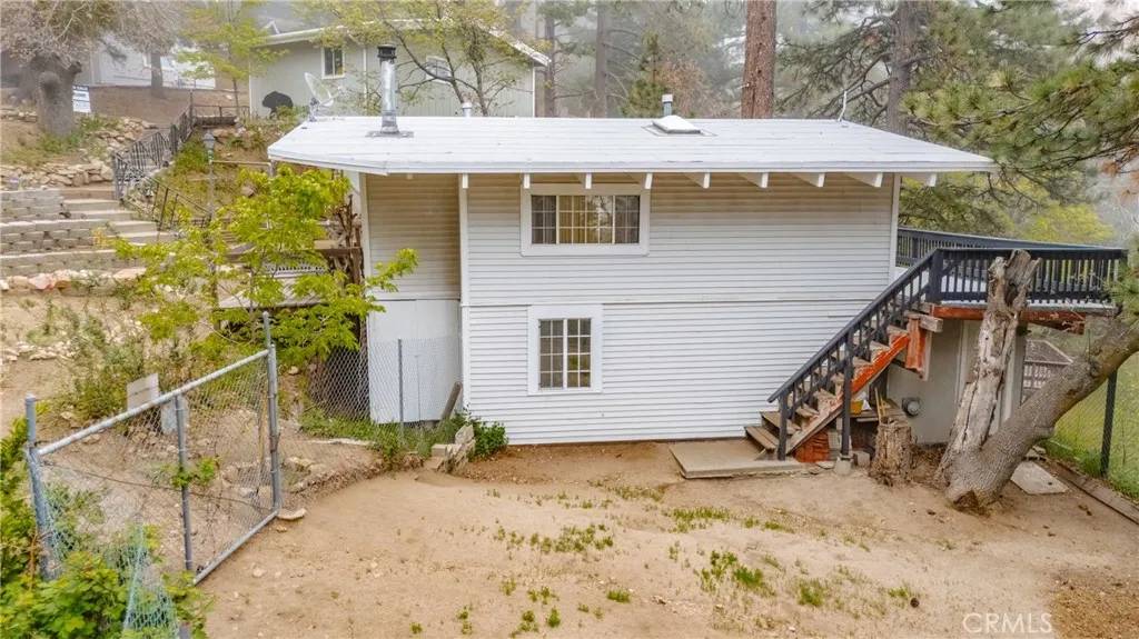 Running Springs, CA 92382,30919 Valley Oak Drive