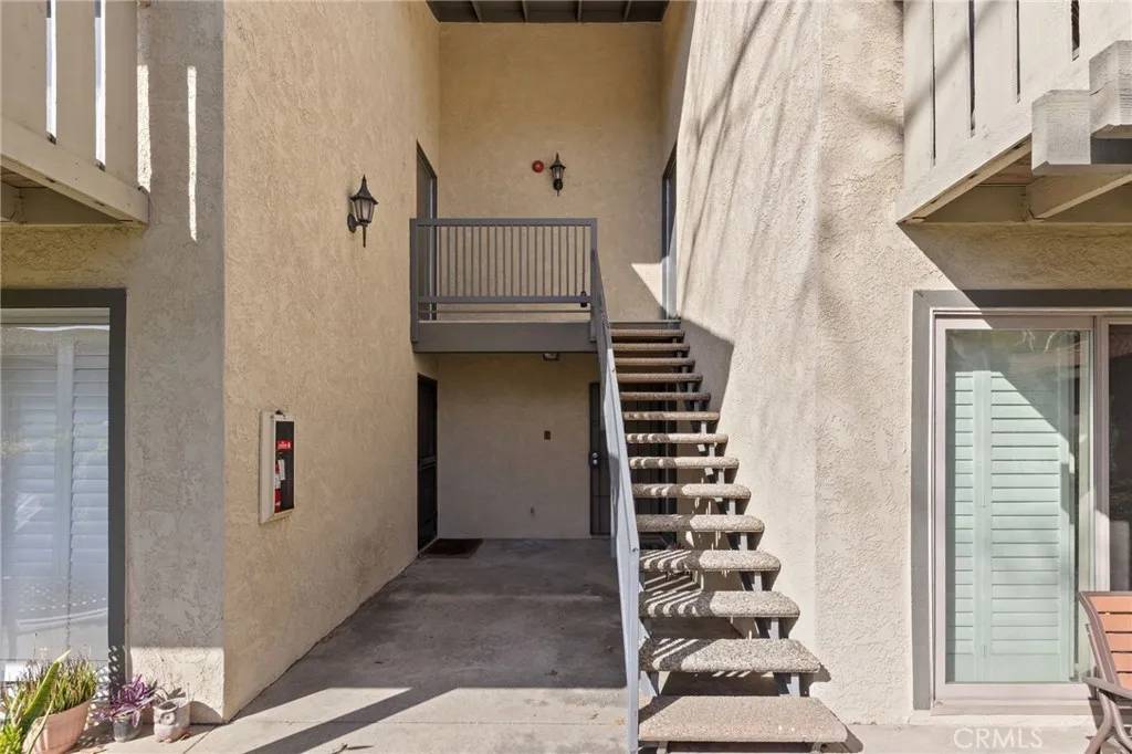 Pomona, CA 91767,960 E Bonita Avenue #4