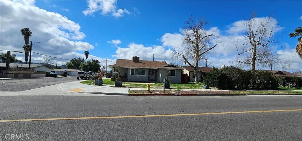 Hemet, CA 92543,305 W Mayberry Avenue