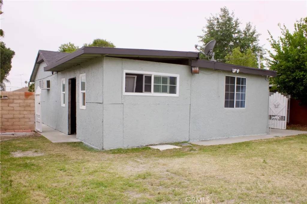 Colton, CA 92324,323 E Hanna Street