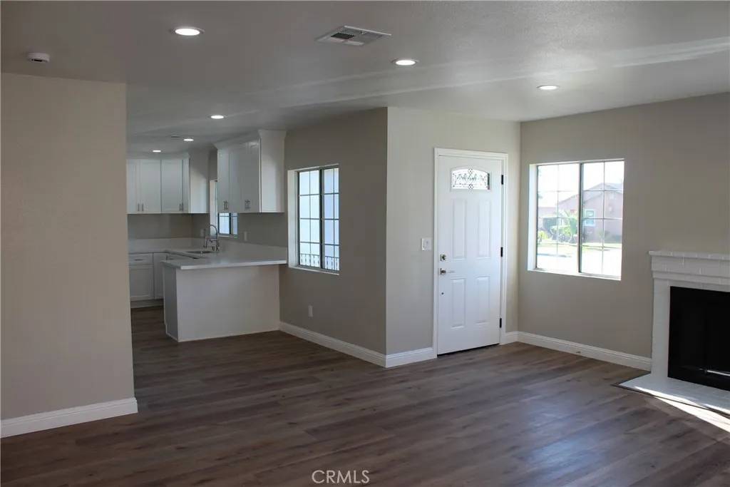 Fontana, CA 92335,17730 Ivy Avenue