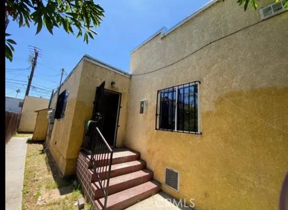 Compton, CA 90220,336 W Magnolia Street