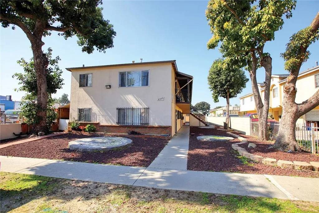Bell, CA 90201,6335 Loma Vista Avenue