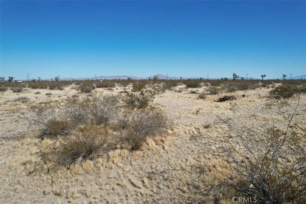 Adelanto, CA 92301,53 La Habra Ave