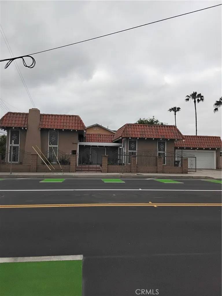 Santa Ana, CA 92703,2002 W Civic Center Drive