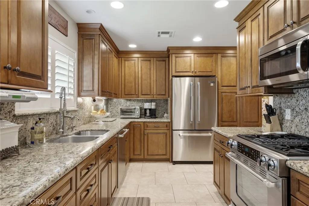 Upland, CA 91784,1753 N 1st Avenue