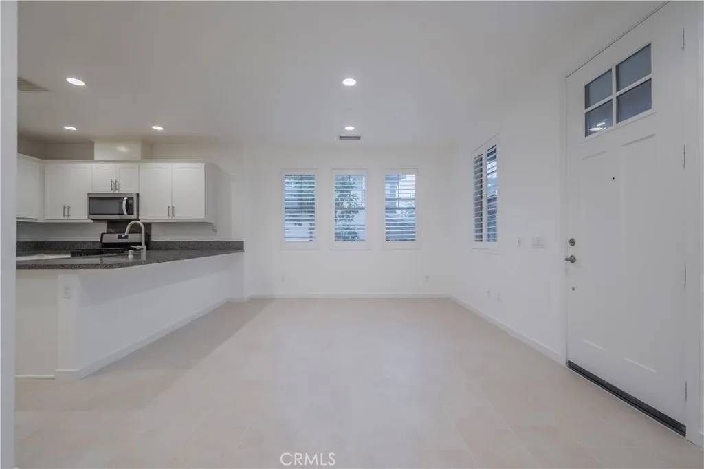Claremont, CA 91711,556 W Baseline Road