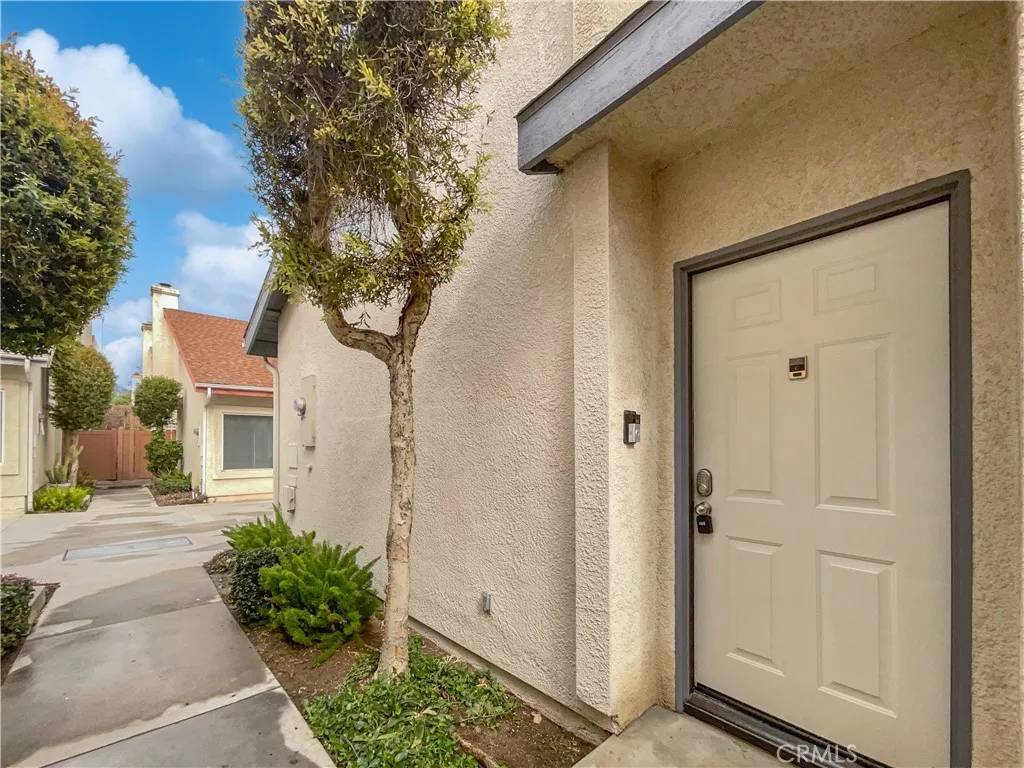 Sylmar, CA 91342,13421 Hubbard Street #127