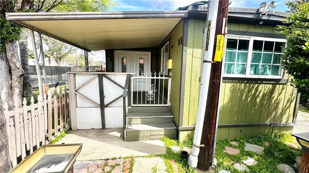 Pomona, CA 91768,1010 W Holt #SPC 1