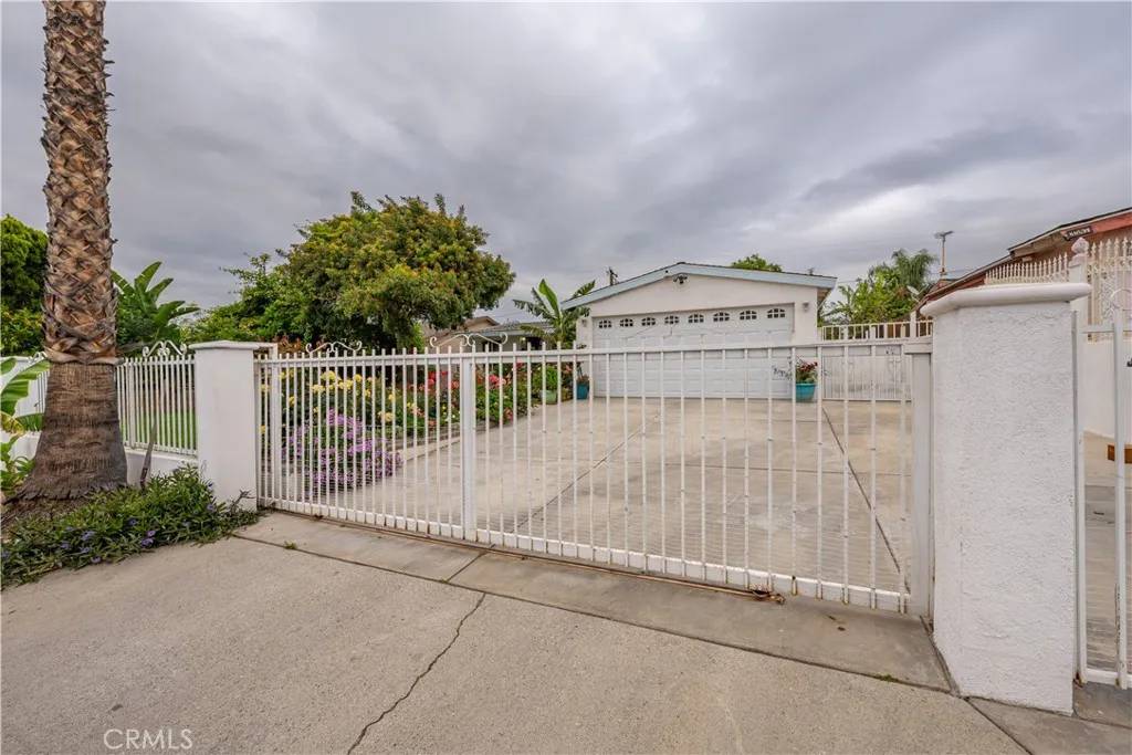 Corona, CA 92879,3601 Briarvale Street