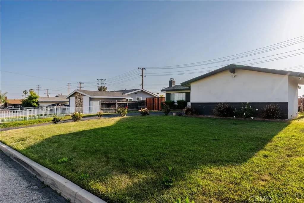 San Bernardino, CA 92404,5670 Dogwood Street