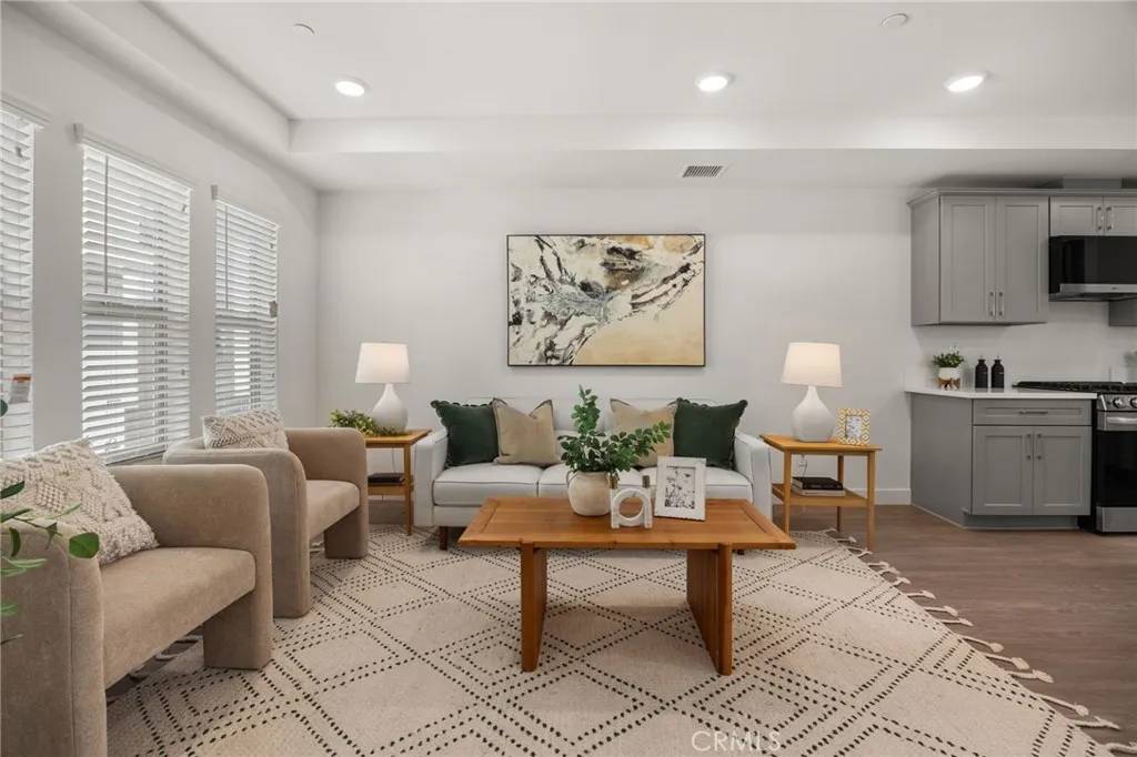 La Verne, CA 91750,2109 N White Avenue #A