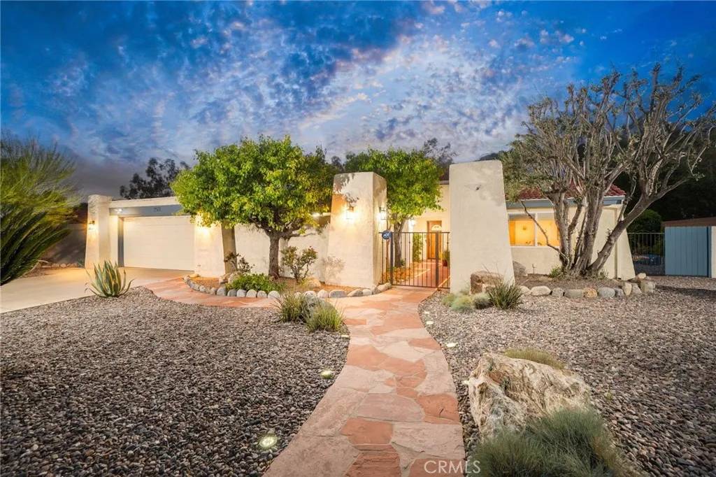 Claremont, CA 91711,2571 King Way
