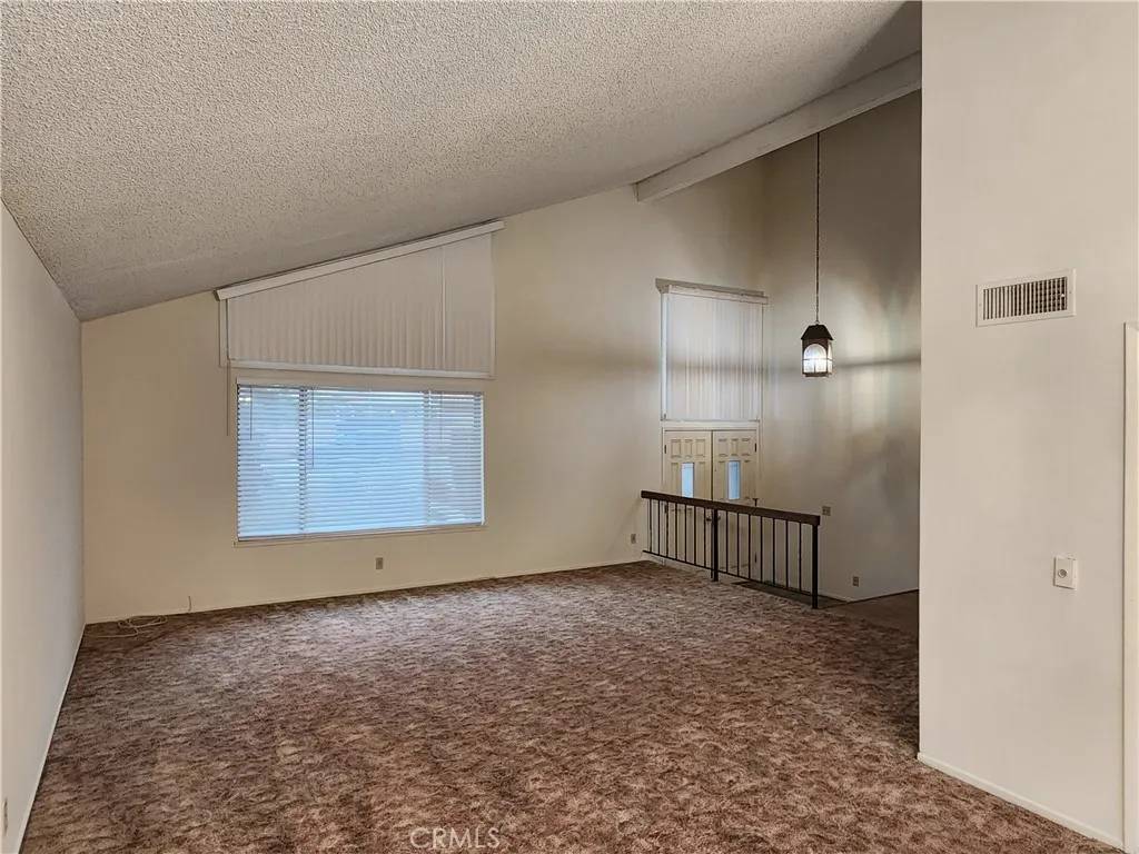 La Verne, CA 91750,4872 Emerald Avenue