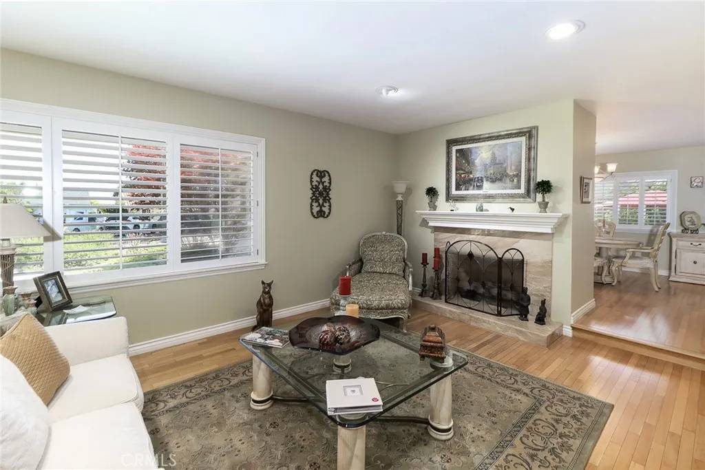Claremont, CA 91711,161 W Loretto Court
