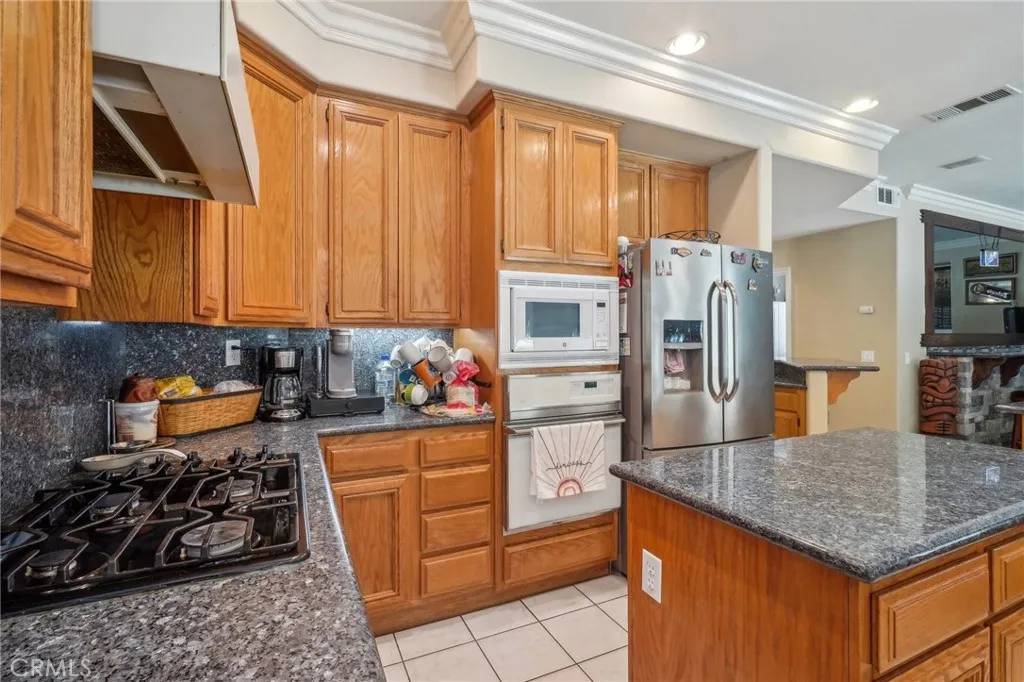 Ontario, CA 91761,3723 Pinto Place