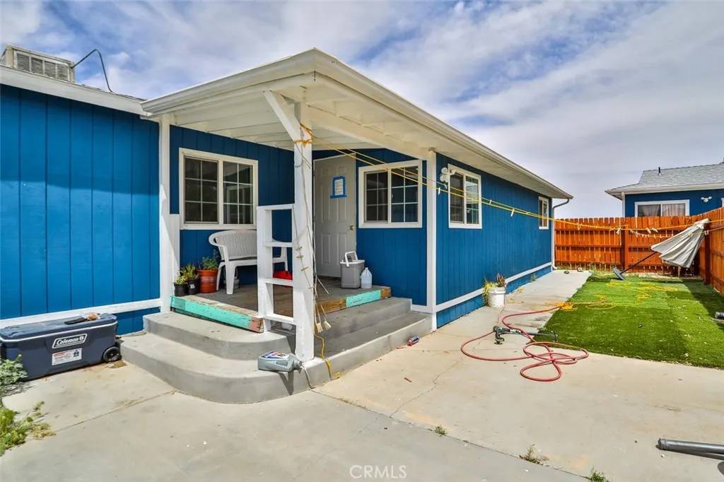 Pinon Hills, CA 92372,9127 Holiday Lane
