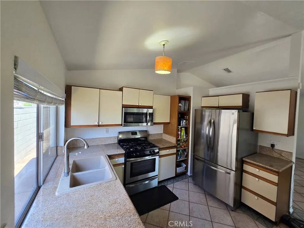 Moreno Valley, CA 92553,13241 Oak Dell Street
