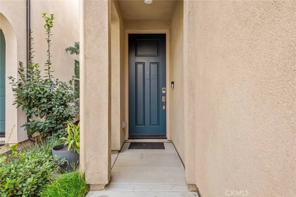 Fontana, CA 92336,16073 Narni Lane