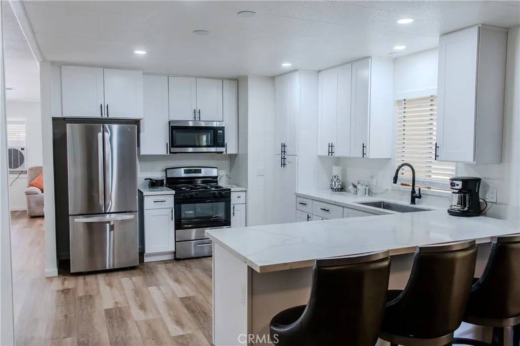 San Jacinto, CA 92583,21100 State #66