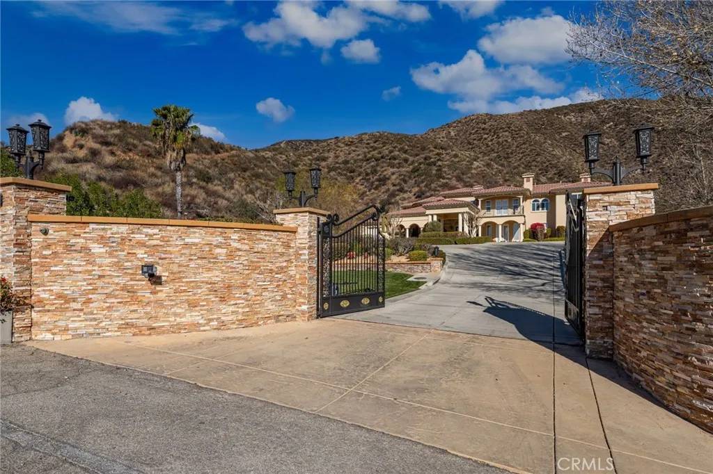 Upland, CA 91784,475 W 26th Street