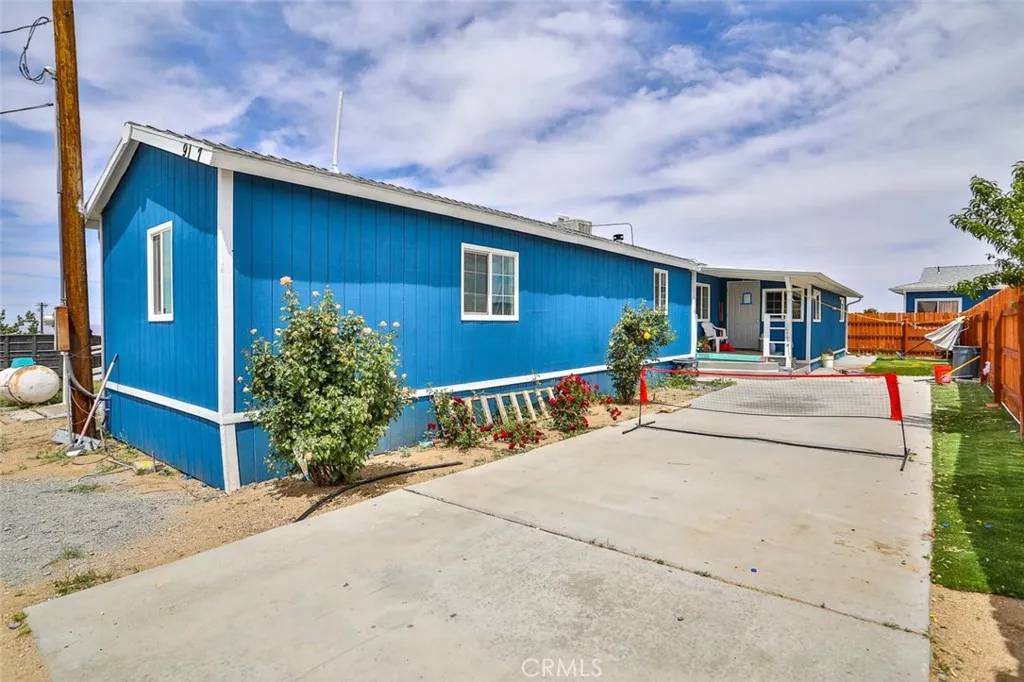 Pinon Hills, CA 92372,9127 Holiday Lane