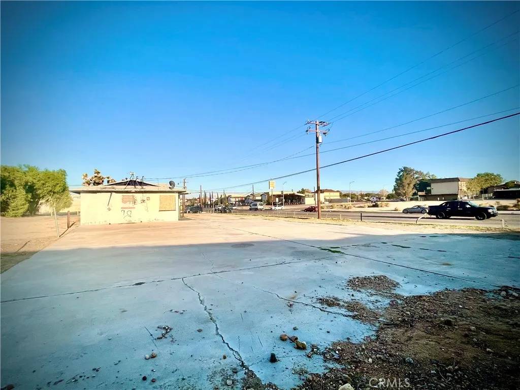 Victorville, CA 92394,15720 Mojave Drive