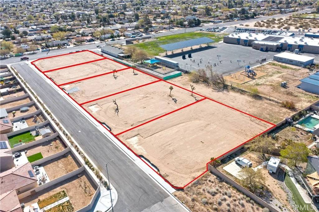 Hesperia, CA 92345,3 Valencia
