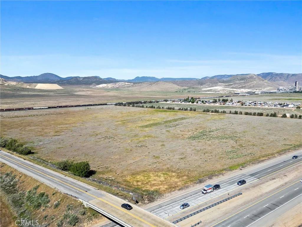 Tehachapi, CA 93561,40 Stiekman