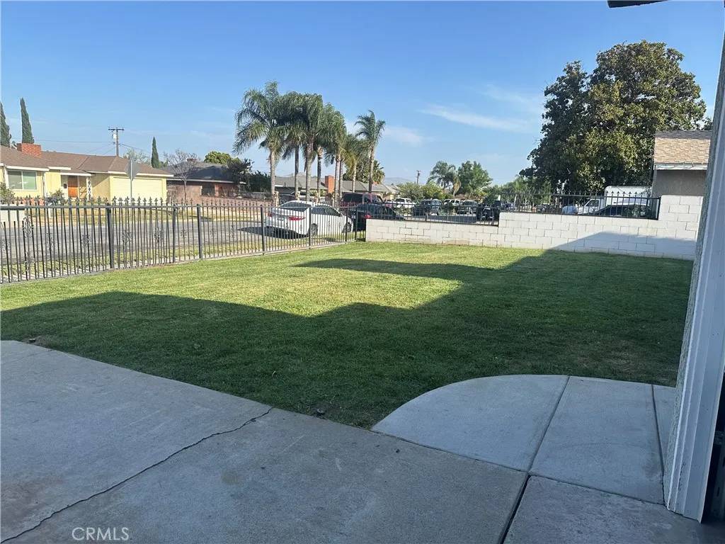 Rialto, CA 92376,114 S Acacia Avenue