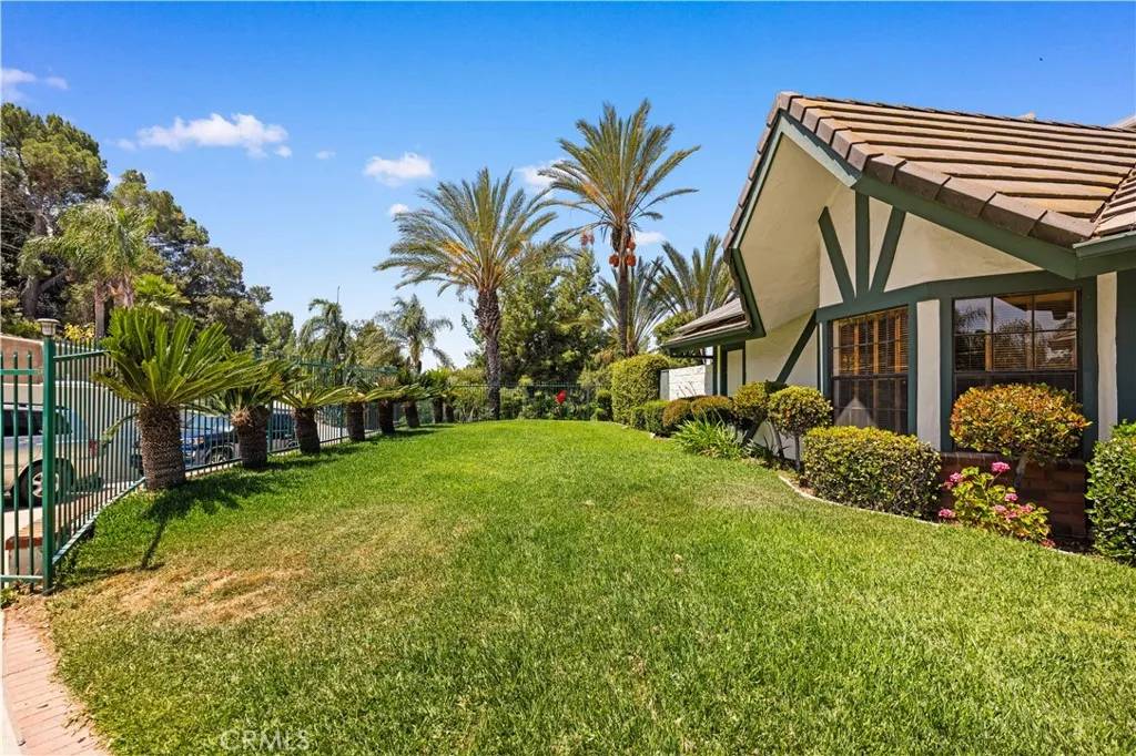 Walnut, CA 91789,2360 Oakleaf Canyon Road