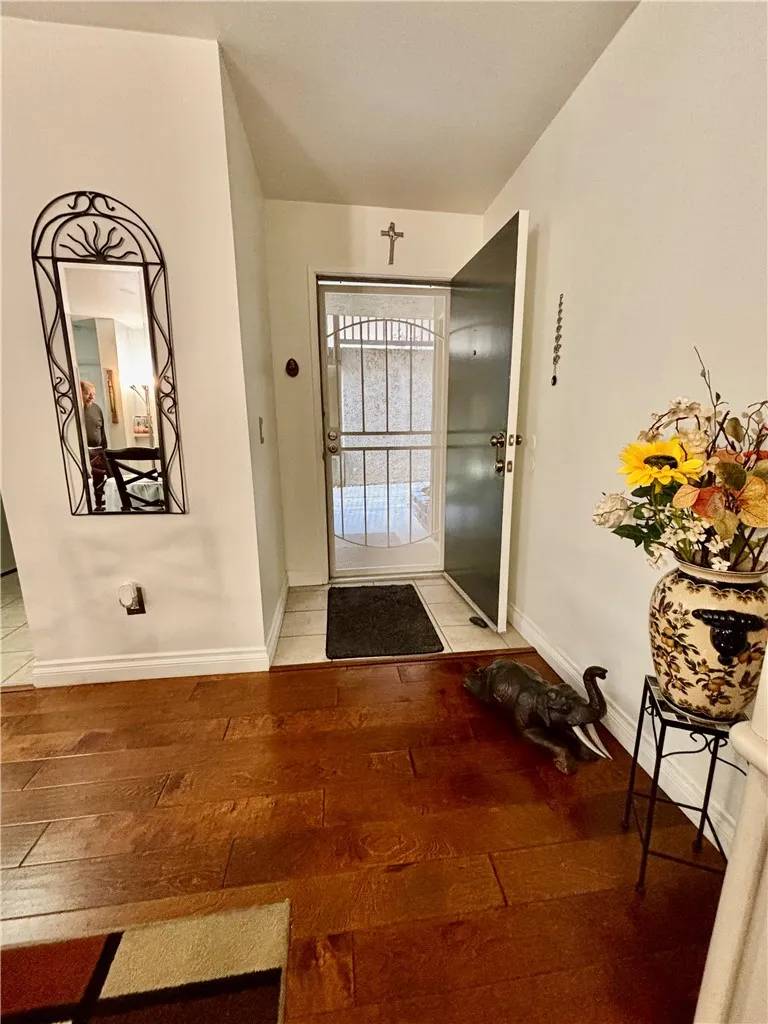 Carlsbad, CA 92009,3513 Caminito Sierra #101