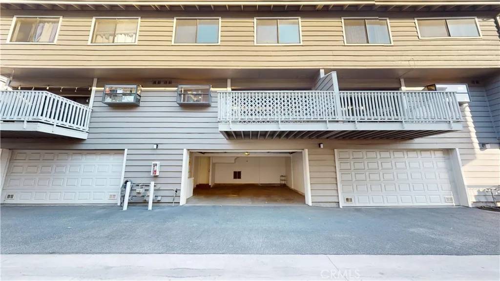 Monrovia, CA 91016,1220 S Mayflower Avenue #B