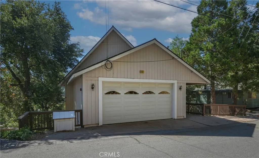 Crestline, CA 92325,237 E Zermat Drive