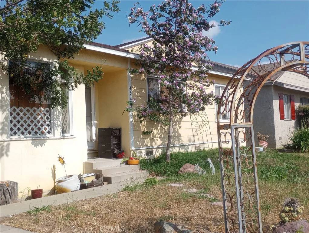 Lakewood, CA 90712,4328 Deeboyar Avenue