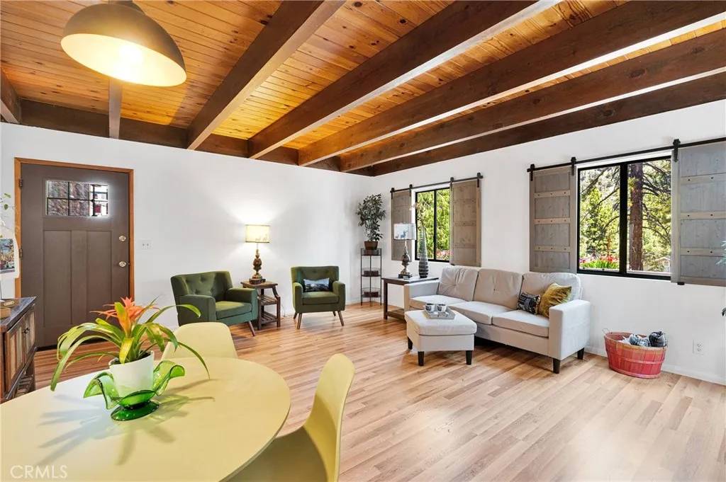 Wrightwood, CA 92397,1381 Laura Street