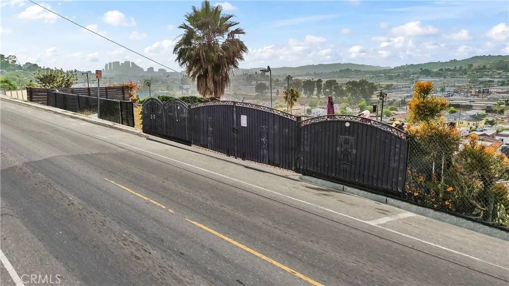 Los Angeles, CA 90063,4215 Woolwine Drive