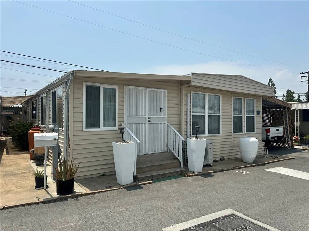 Duarte, CA 91010,1030 Bradbourne #31